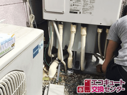 東京のエコキュート交換・エコキュート本体の設置＆配管接続